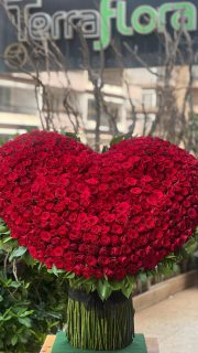 He has until August 1st to get it right 👀
Send this to your boyfriend and manifest this heart-shaped bouquet