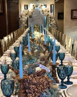 Do you love a classic First Communion setup… 🤍
or do you prefer a touch of color? 🌸

Dates are filling fast. Book your event decoration now