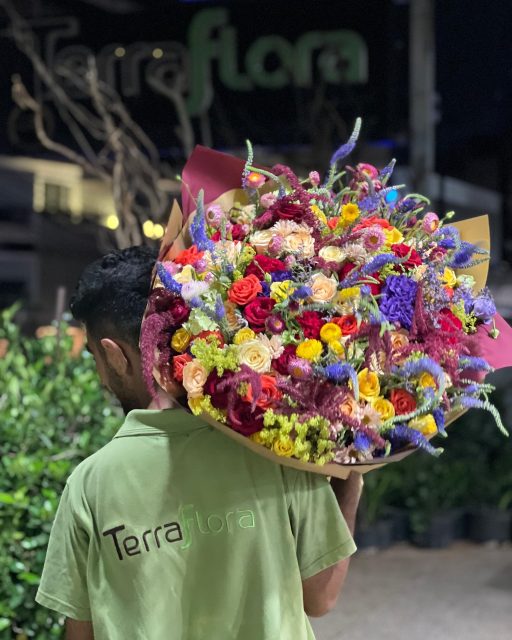 ⚠️ Warning: This bouquet may cause spontaneous smiling :)