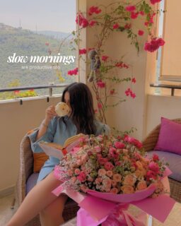 Reminder: slowing down is not falling behind 🤍
This Sunday, I’m choosing peace, soft moments, coffee, flowers, and myself. Learning that prioritizing your well-being without guilt is one of the healthiest forms of self-love 🌸
