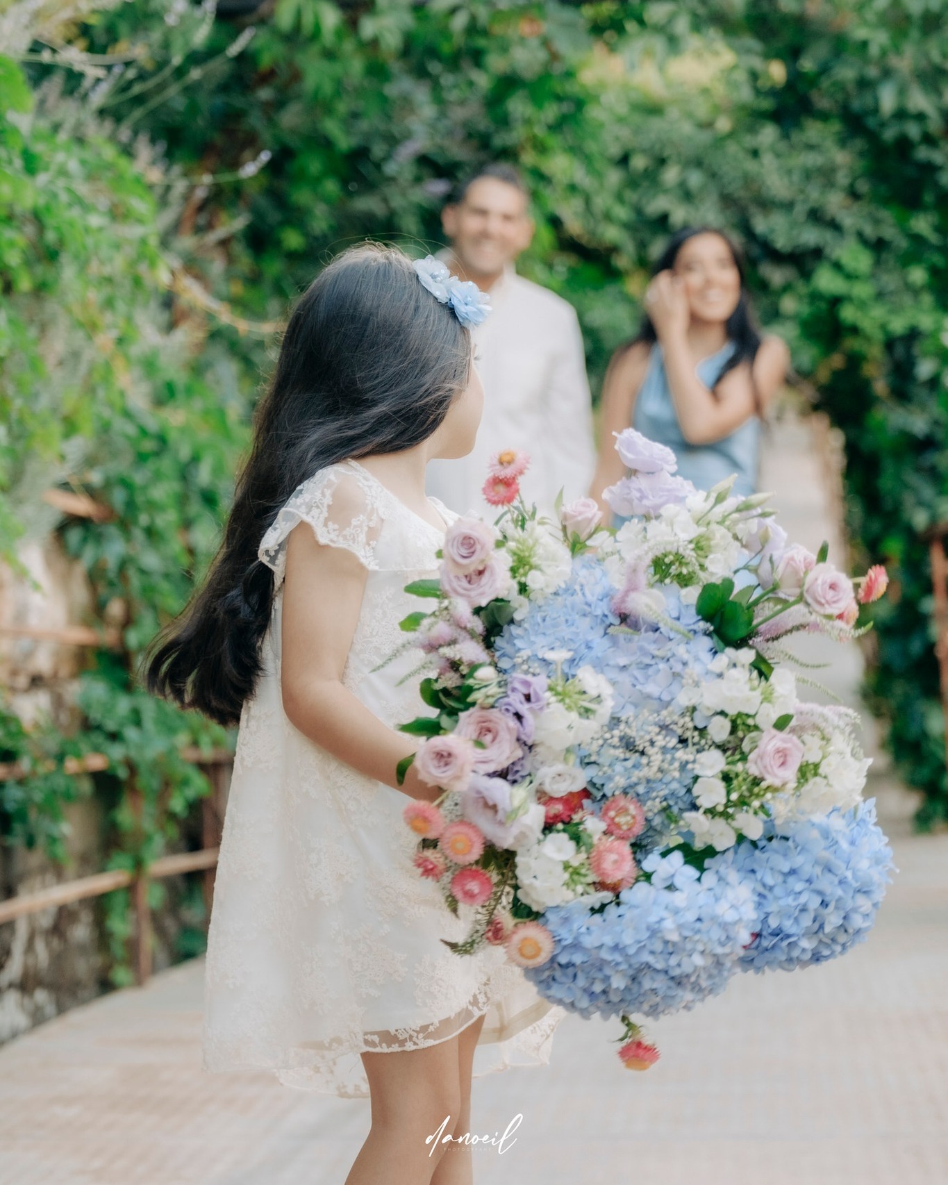 Will distance hold you back from celebrating the incredible woman who gave you life? Let your love still find its way and bring a moment of comfort on Mother’s Day.

Bridge the distance with flowers and remind her she is always held close to your heart.
Pre-order your flower delivery in Lebanon from anywhere at terrafloralb.me 🌸